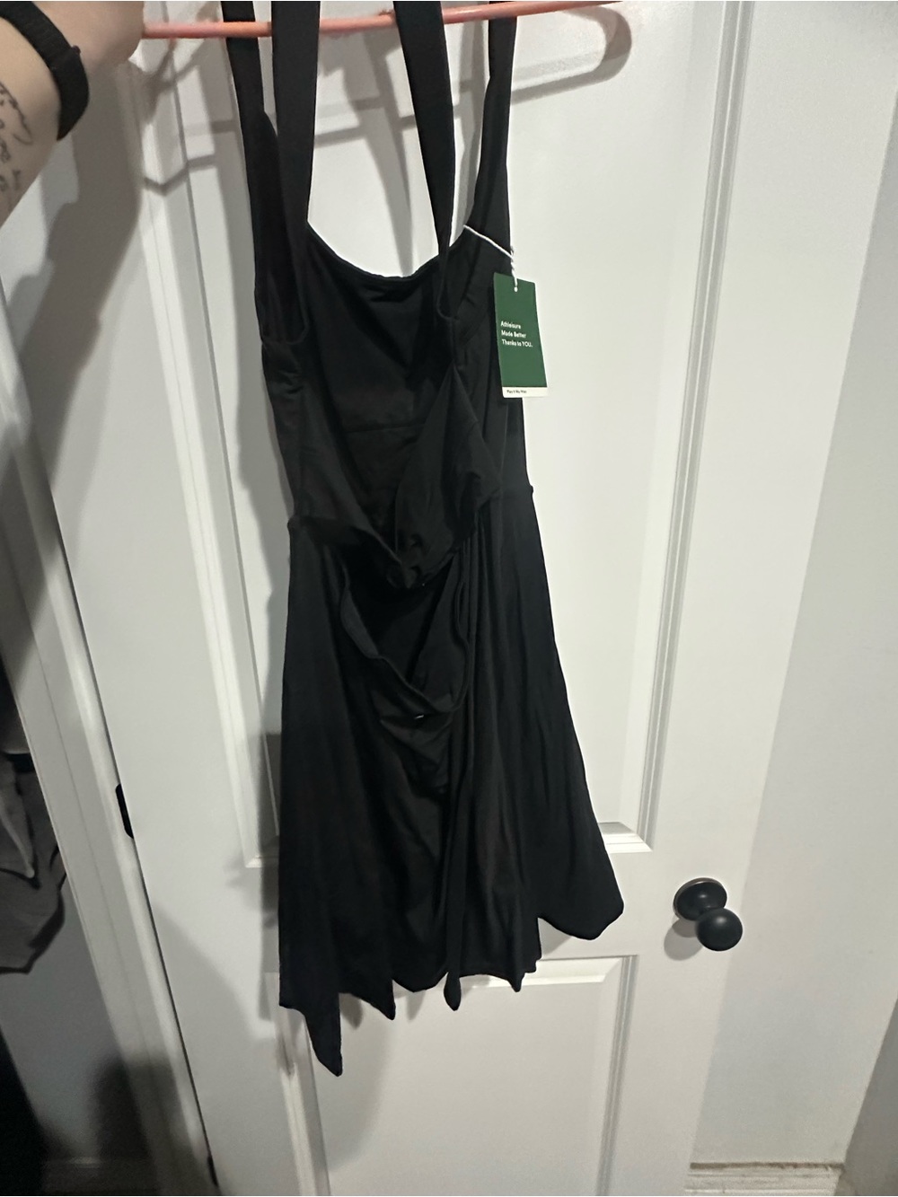 HALARA Black Backless Twisted Athletic Dress